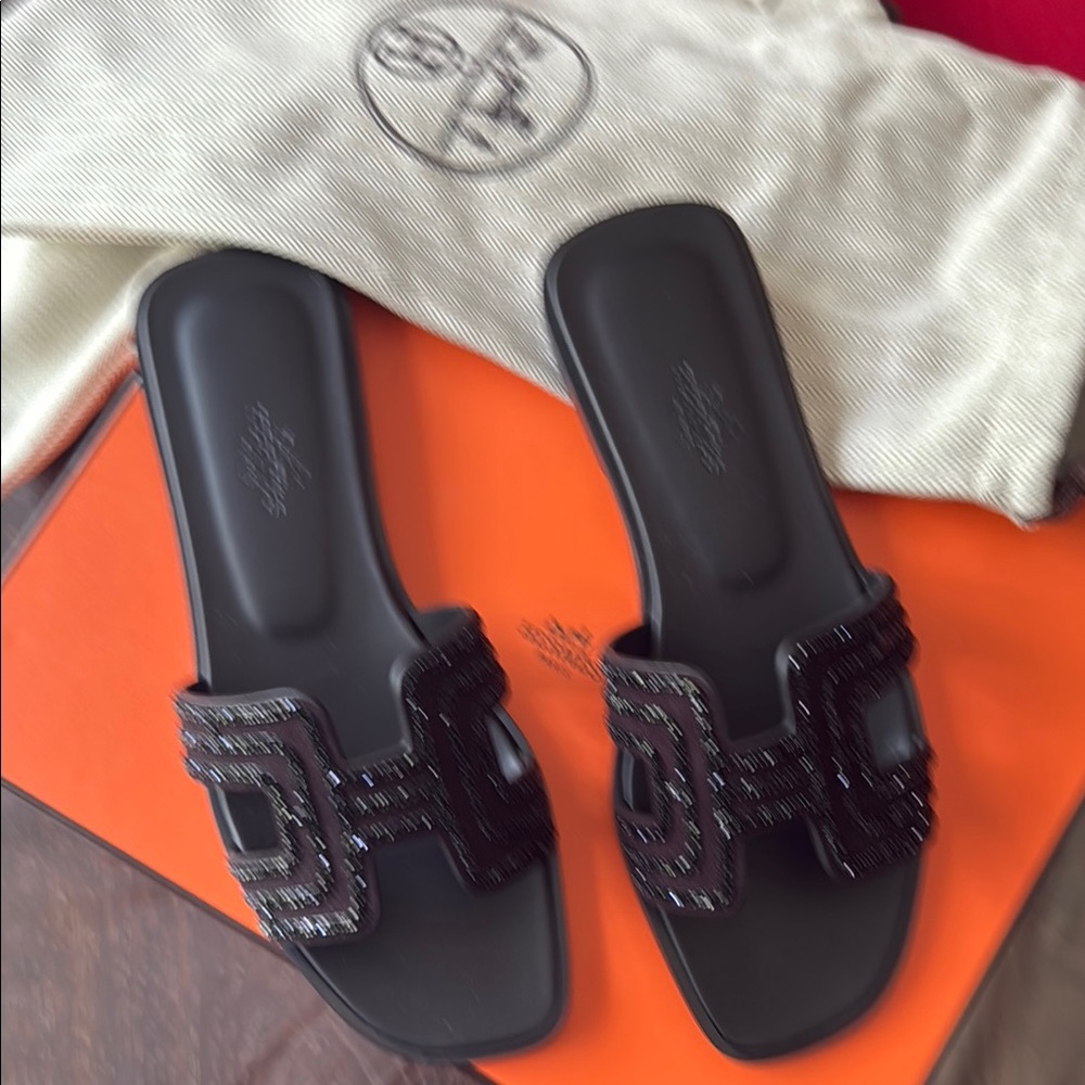 *Still in stores* Hermes Black Oran Slide Sandals